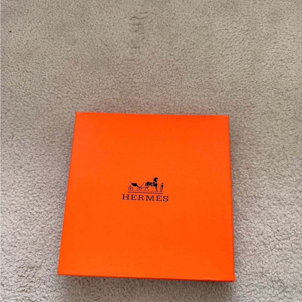 Hermès style scarf